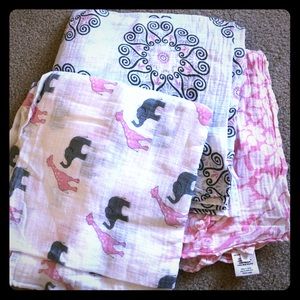 Pink and gray swaddle blankets